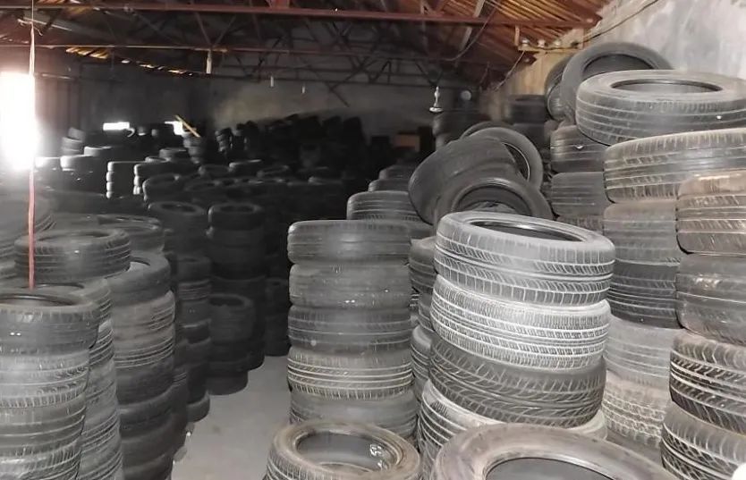 潔匠凈化·的凈工業(yè)除臭劑_廢舊輪胎煉油廢氣污染，車間惡臭問題可利用潔匠凈化除臭劑解決